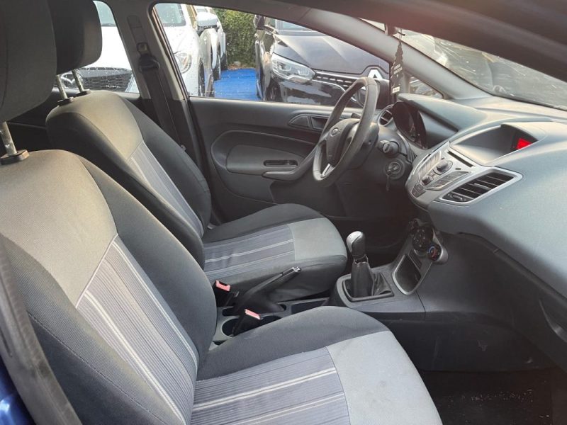 FORD FIESTA 1400 TDCI 68 AMBIENTE 2010
