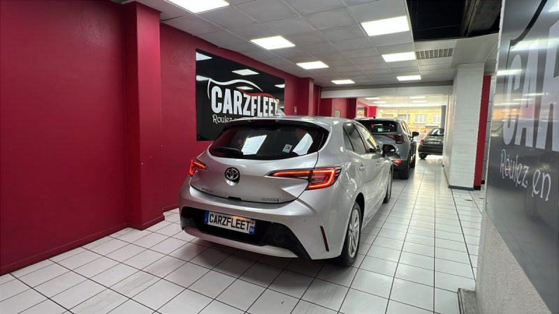 TOYOTA COROLLA BERLINE HYBRIDE 1.8 DYNAMIC BUSINESS 122cv/1 ERE MAIN/TVA RECUPERABLE