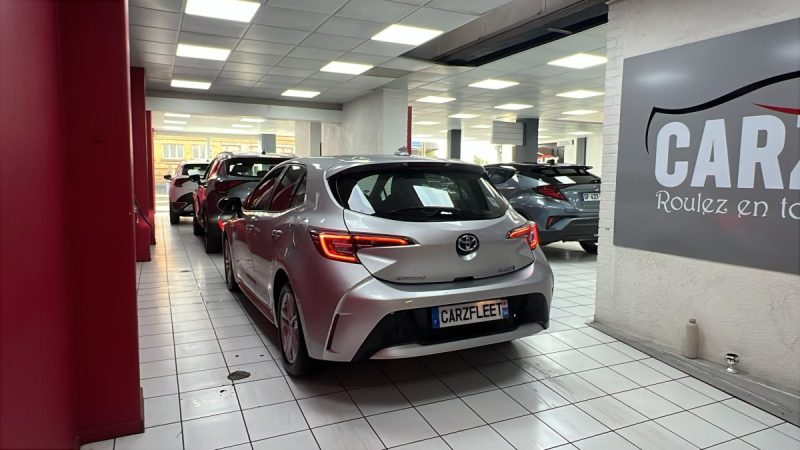 TOYOTA COROLLA BERLINE HYBRIDE 1.8 DYNAMIC BUSINESS 122cv/1 ERE MAIN/TVA RECUPERABLE