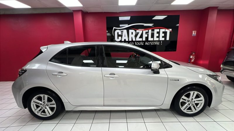 TOYOTA COROLLA BERLINE HYBRIDE 1.8 DYNAMIC BUSINESS 122cv/1 ERE MAIN/TVA RECUPERABLE