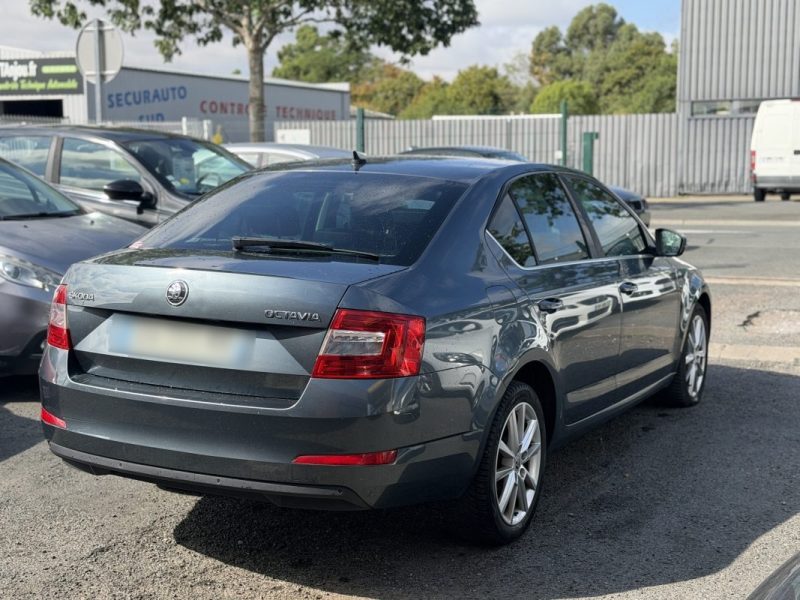 SKODA OCTAVIA III 1.6 TDI 110 cv - GARANTIE 12 mois - Green Tec Edition 