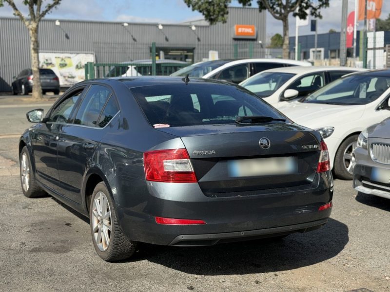 SKODA OCTAVIA III 1.6 TDI 110 cv - GARANTIE 12 mois - Green Tec Edition 