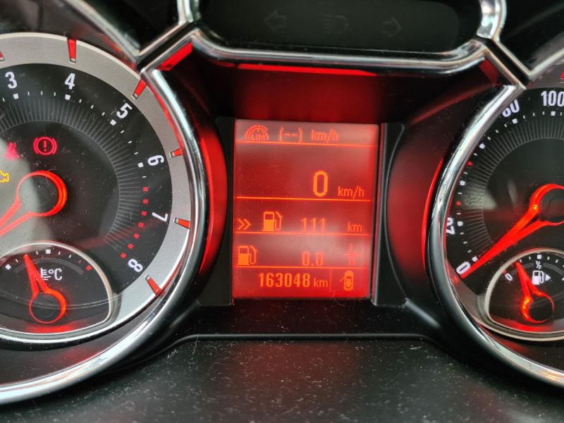 SUPERBE OPEL ADAM 1.4 TWINPORT 87 JAM 2013