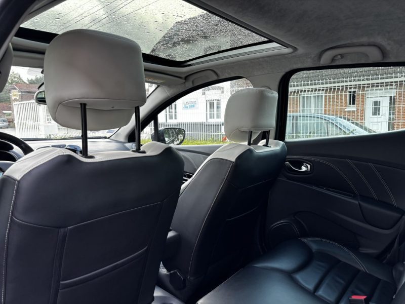 RENAULT CLIO IV TCE 120 INITIALE PARIS EDC 2015