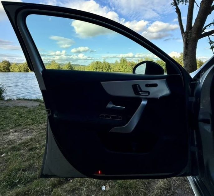Mercedes Classe A 200d AMG Line  (Toit Ouvrant | Caméra 360° | Sièges électriques chauffant)