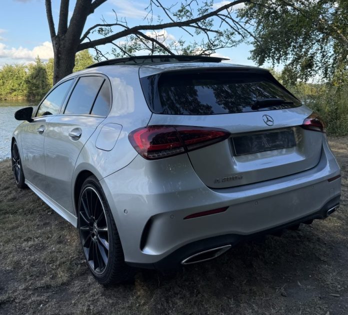 Mercedes Classe A 200d AMG Line  (Toit Ouvrant | Caméra 360° | Sièges électriques chauffant)