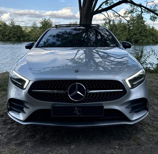 Mercedes Classe A 200d AMG Line  (Toit Ouvrant | Caméra 360° | Sièges électriques chauffant)