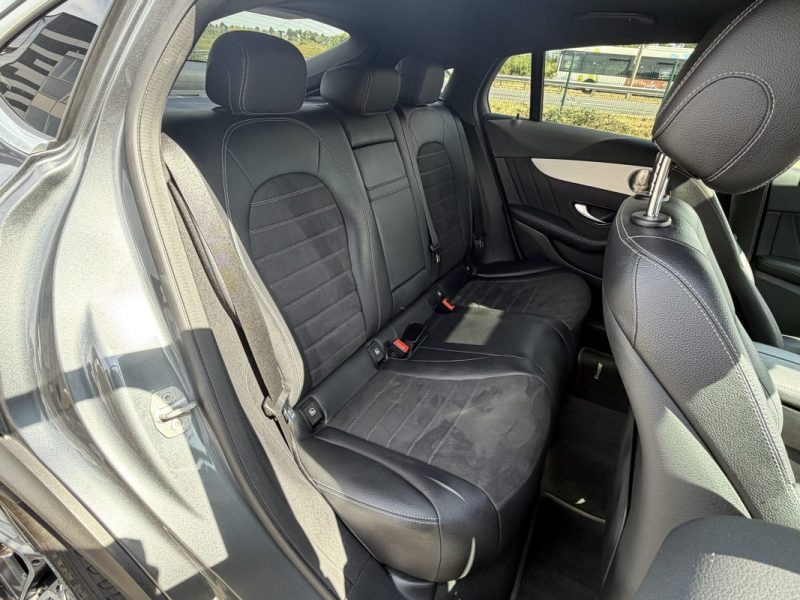 MERCEDES GLC 300E COUPE EQ POWER 4MATIC AMG Line 2020 FULL ENTRETIEN MERCEDES GARANTIE 12 MOIS