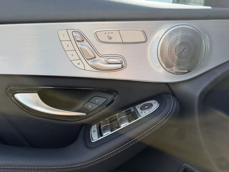 MERCEDES GLC 300E COUPE EQ POWER 4MATIC AMG Line 2020 FULL ENTRETIEN MERCEDES GARANTIE 12 MOIS