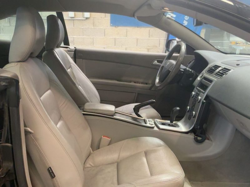 VOLVO C70 D5 2.4 D 180 CV BOÎTE AUTO 1ER MAIN 2007