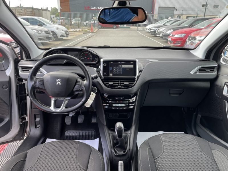 PEUGEOT 208 1.2L 110CV ALLURE    GARANTIE 3/12 MOIS 2016