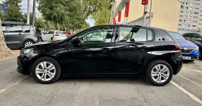 PEUGEOT 308 1.5 BlueHDI 130 ACTIVE EAT8 