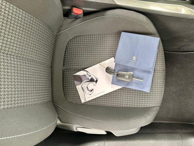 PEUGEOT 308 1.5 BlueHDI 130 ACTIVE EAT8 