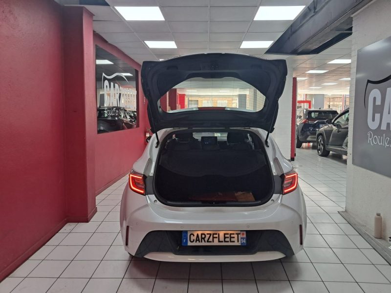 TOYOTA COROLLA BERLINE HYBRIDE 1.8 DYNAMIC BUSINESS 122cv/1 ERE MAIN/TVA RECUPERABLE