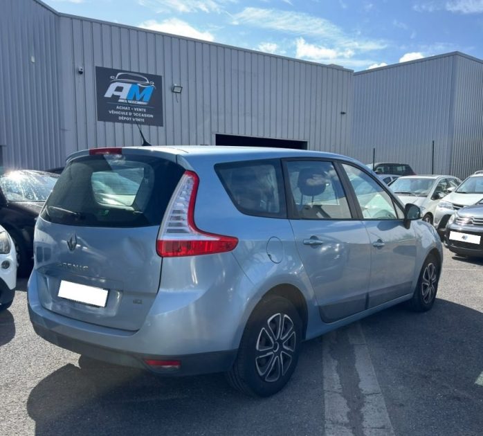 RENAULT GRAND SCENIC  1.5 DCI 110CH EXPRESSION BVA 7 PLACES 2010 GARANTIE 