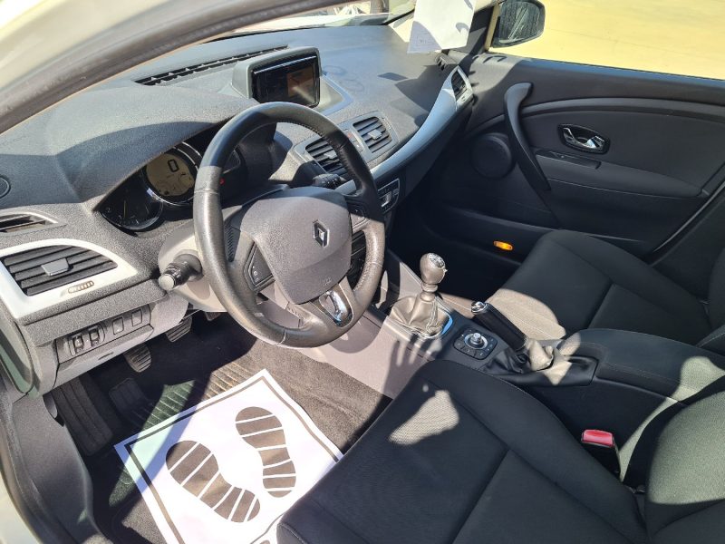 TRES BELLE RENAULT MEGANEIII 1.5 DCI 95 LIFE 2014