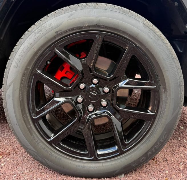 Dodge Ram 1500 Crew Cab Laramie 5.7 V8 HEMI 395 CH - (Suréquipé– Origine France)
