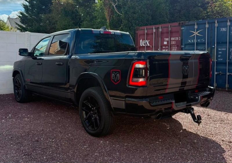 Dodge Ram 1500 Crew Cab Laramie 5.7 V8 HEMI 395 CH - (Suréquipé– Origine France)