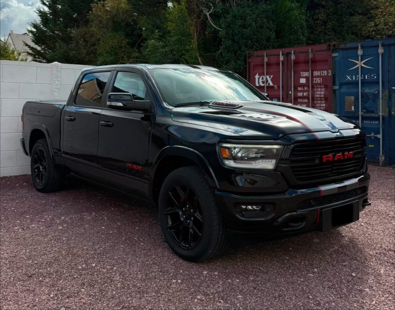 Dodge Ram 1500 Crew Cab Laramie 5.7 V8 HEMI 395 CH - (Suréquipé– Origine France)