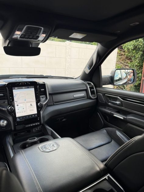 Dodge Ram 1500 Crew Cab Laramie 5.7 V8 HEMI 395 CH - (Suréquipé– Origine France)
