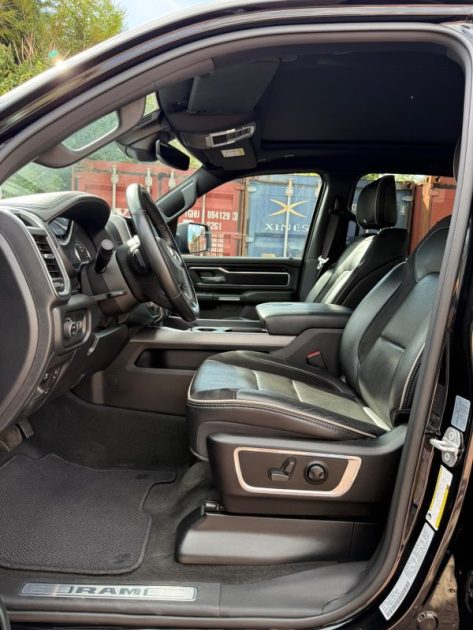 Dodge Ram 1500 Crew Cab Laramie 5.7 V8 HEMI 395 CH - (Suréquipé– Origine France)