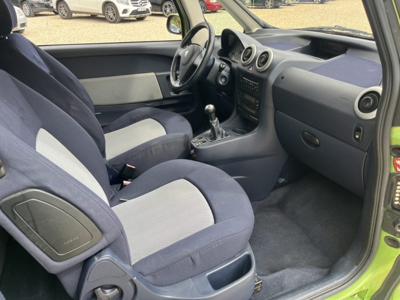 PEUGEOT 1007 VITAMINE 1.4I 73 ch GENTLEMAN LADY