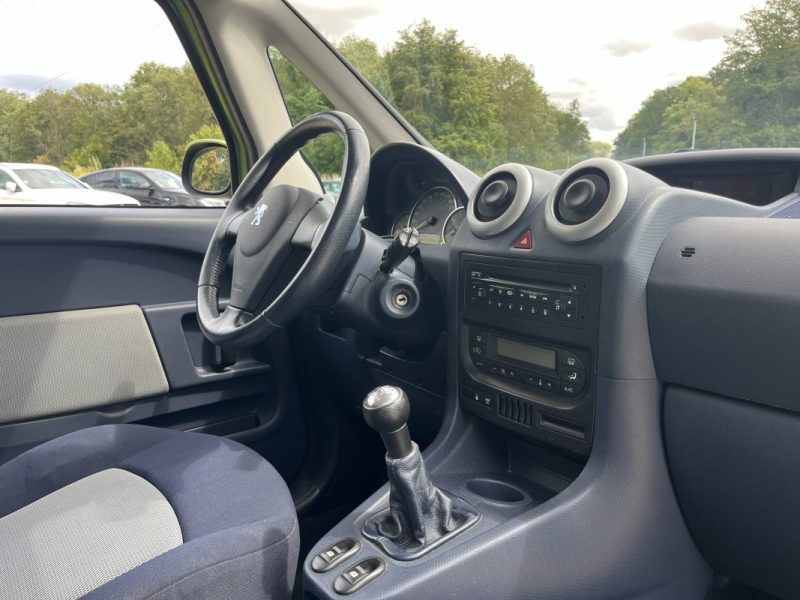 PEUGEOT 1007 VITAMINE 1.4I 73 ch GENTLEMAN LADY
