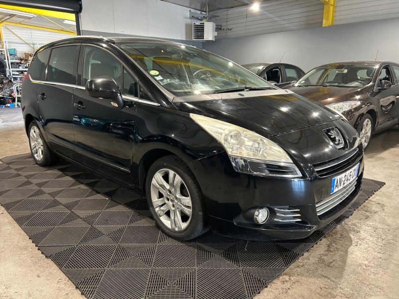PEUGEOT 5008 2.0 HDI 150CH