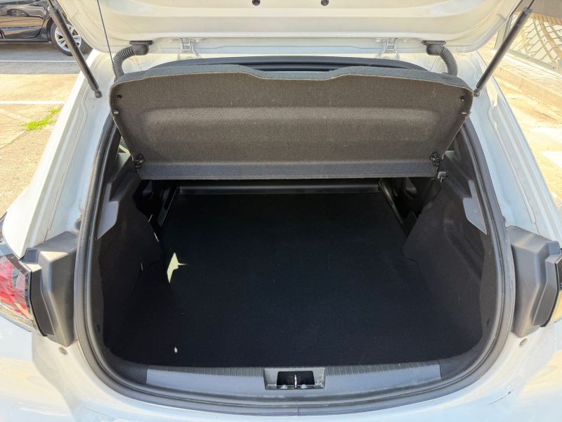 PEUGEOT 208 SOCIETE BLUEHDI 100cv S&S PREMIUM PACK BVM6 - TVA RECUPERABLE