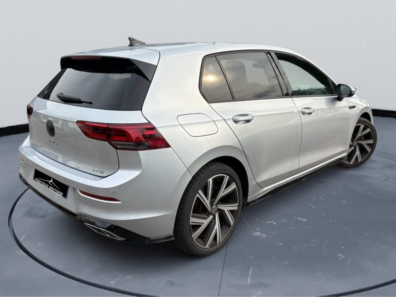 VOLKSWAGEN GOLF 8 1.5 TSI 130 R-LINE / CARPLAY / KEYLESS / CAMERA