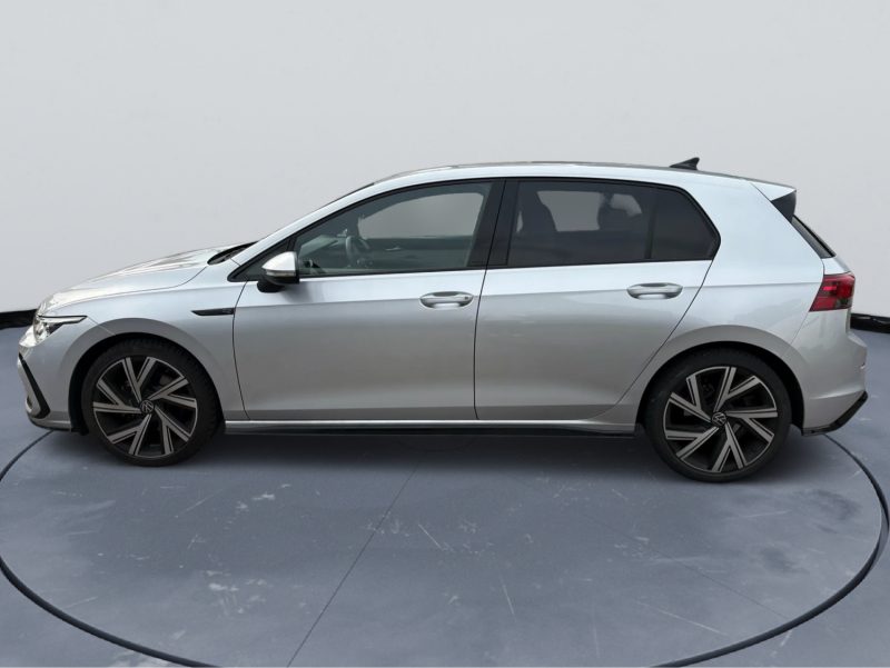 VOLKSWAGEN GOLF 8 1.5 TSI 130 R-LINE / CARPLAY / KEYLESS / CAMERA