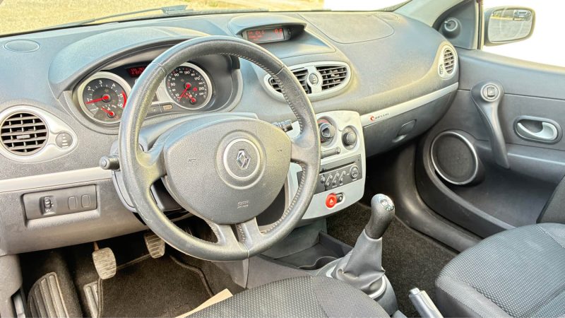 RENAULT CLIO III AUTHENTIQUE 1.5DCI 70ch TO