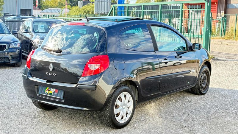RENAULT CLIO III AUTHENTIQUE 1.5DCI 70ch TO