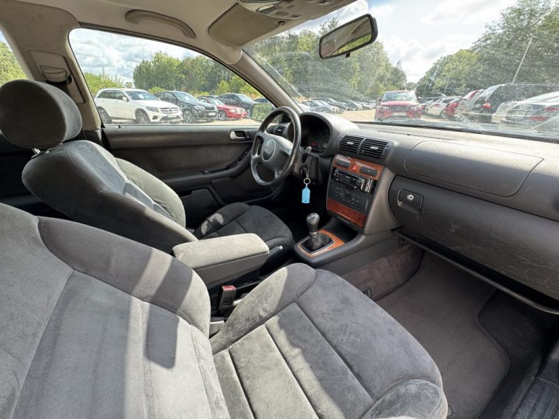 AUDI A3 1.9 TDI 130 ch AMBIENTE Volant moteur et embrayage NEUF