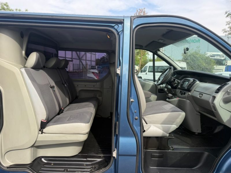 OPEL VIVARO L2H1 2009 2.5L 146 cv Clim Attelage