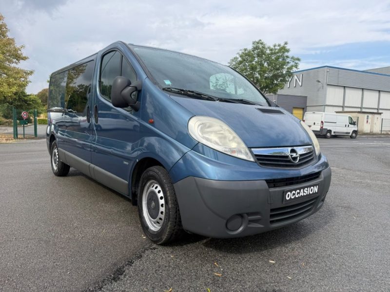 OPEL VIVARO L2H1 2009 2.5L 146 cv Clim Attelage