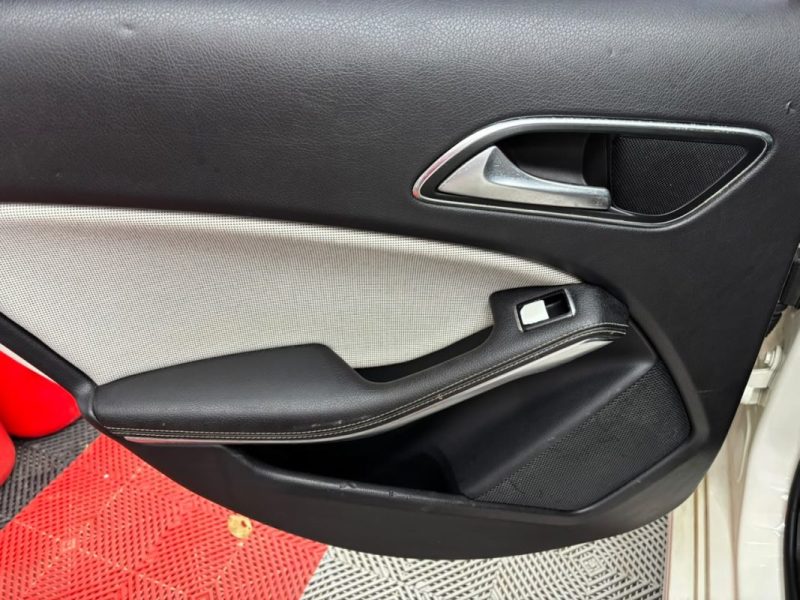 MERCEDES CLASSE A A160 D  2016