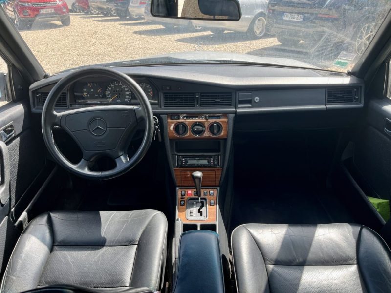 MERCEDES 190 E 2.6 160 ch
