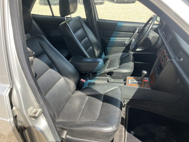 MERCEDES 190 E 2.6 160 ch