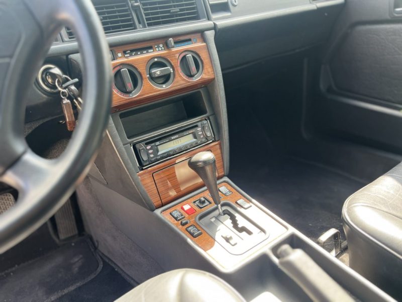 MERCEDES 190 E 2.6 160 ch