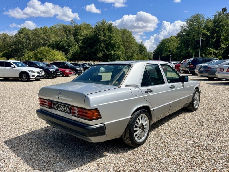 MERCEDES 190 E 2.6 160 ch