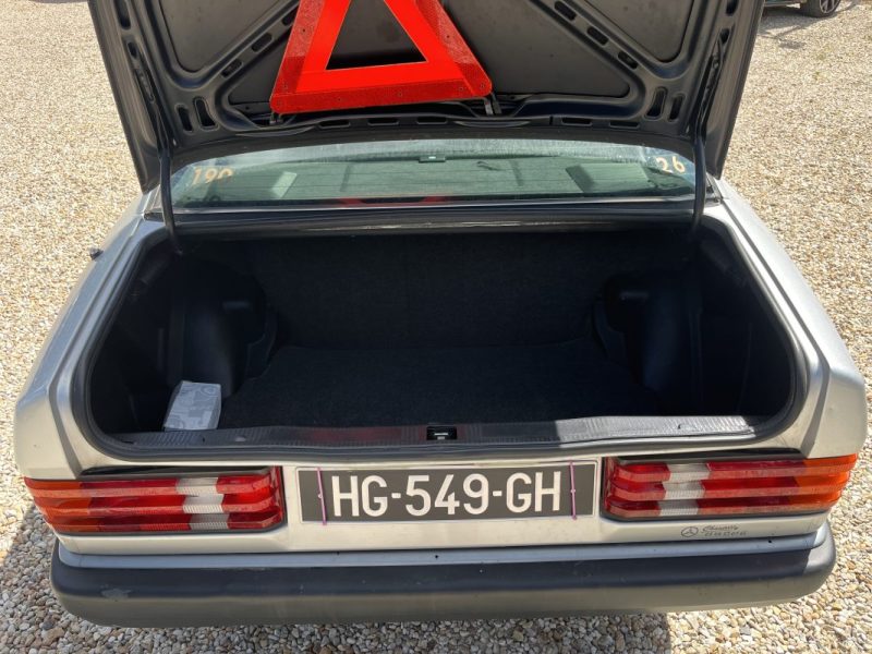 MERCEDES 190 E 2.6 160 ch