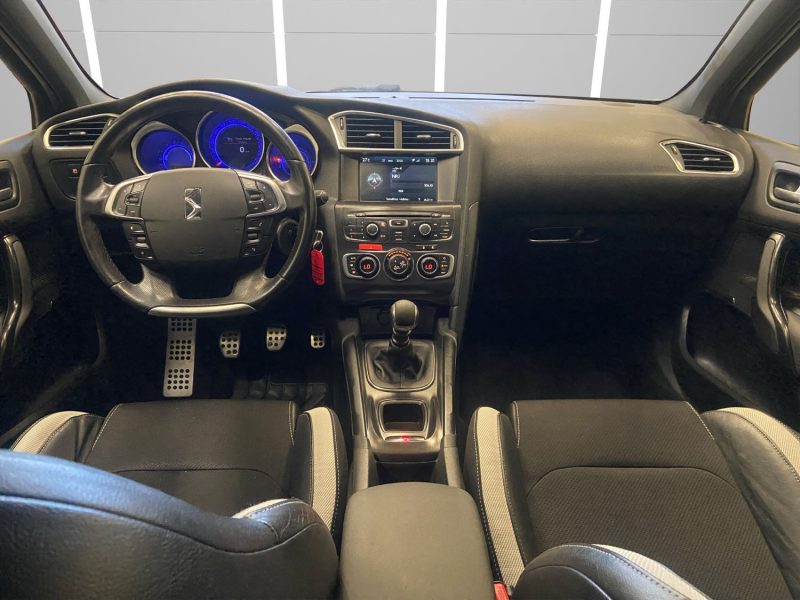 CITROEN DS4 2.0 HDI 135 CV `FINITION CHIC`