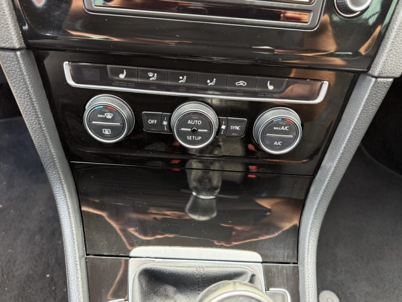 Volkswagen Golf VII 2.0 TDI 150ch BlueMotion Technology Confortline Garantie 6 Mois