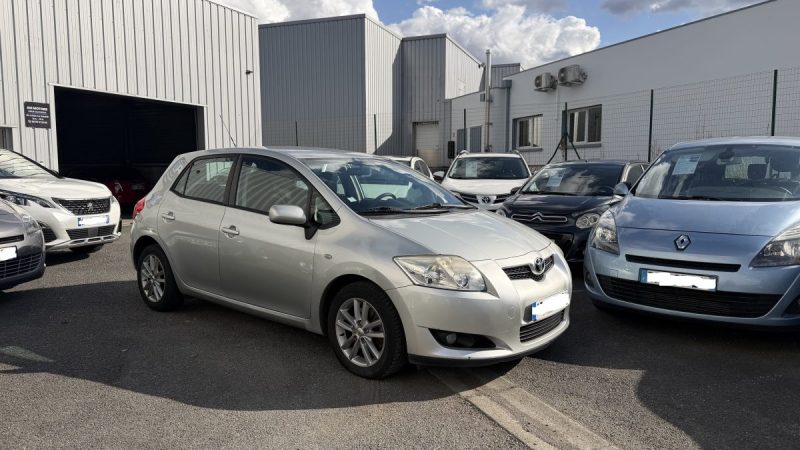 TOYOTA AURIS 126 D-4D FAP DYNAMIC PACK GPS 5P GARAGE
