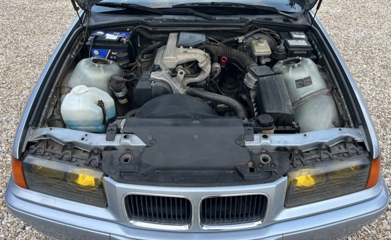 B.M.W. SERIE 3 316I 100 CH E36