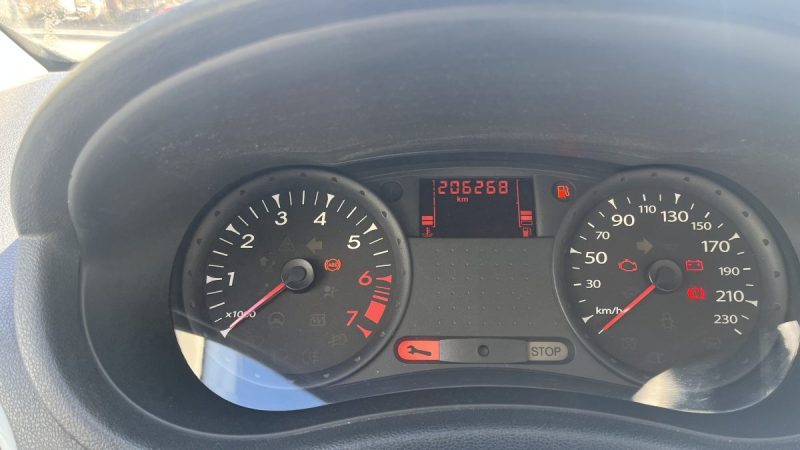 RENAULT CLIO III YAHOO 1.2 16V 2011