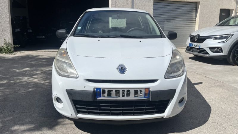 RENAULT CLIO III YAHOO 1.2 16V 2011
