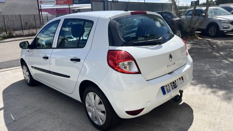 RENAULT CLIO III YAHOO 1.2 16V 2011