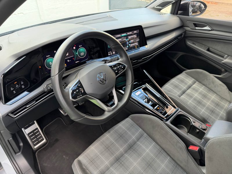 VOLKSWAGEN GOLF 8 2.0 TDI 200 CV  GTD DSG / TOIT OUVRANT / ORIGINE FRANCE / GARANTIE 6 MOIS 